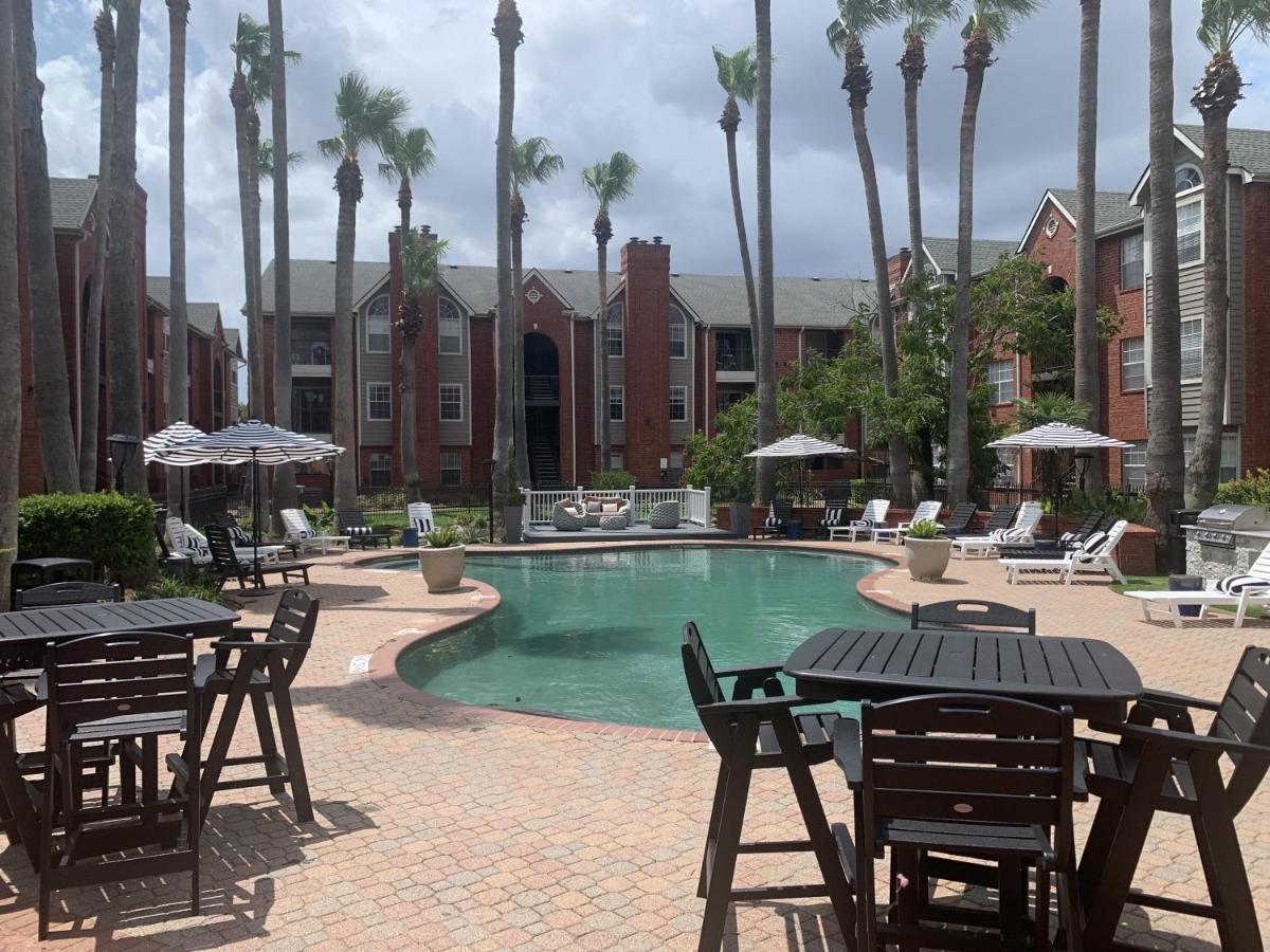 Spacious 2Br&2Ba Med Center Apt, Free Parking&Shuttle Houston Exteriör bild