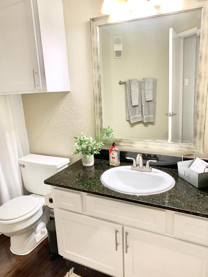 Spacious 2Br&2Ba Med Center Apt, Free Parking&Shuttle Houston Exteriör bild
